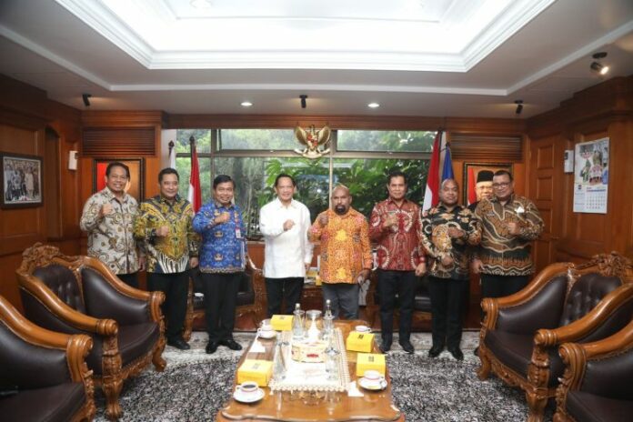 Gubernur Papua Lukas Enembe menemui Menteri Dalam Negeri (Mendagri) Muhammad Tito Karnavian