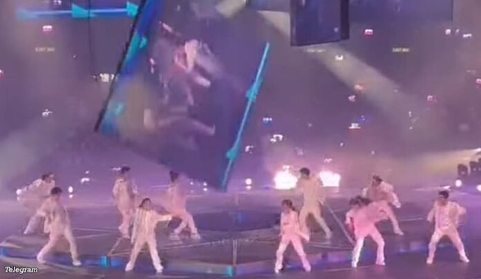 Boyband Mirror Hongkong, Boyband Mirror, Hongkong, Konser, Boyband, Mirror, Kecelakaan