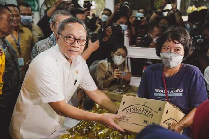 Menteri Perdagangan Zulkifli Hasan (Zulhas) yang dinilai berkampanye untuk anaknya, Futri Zulya Savitri. Foto: Kemendag.