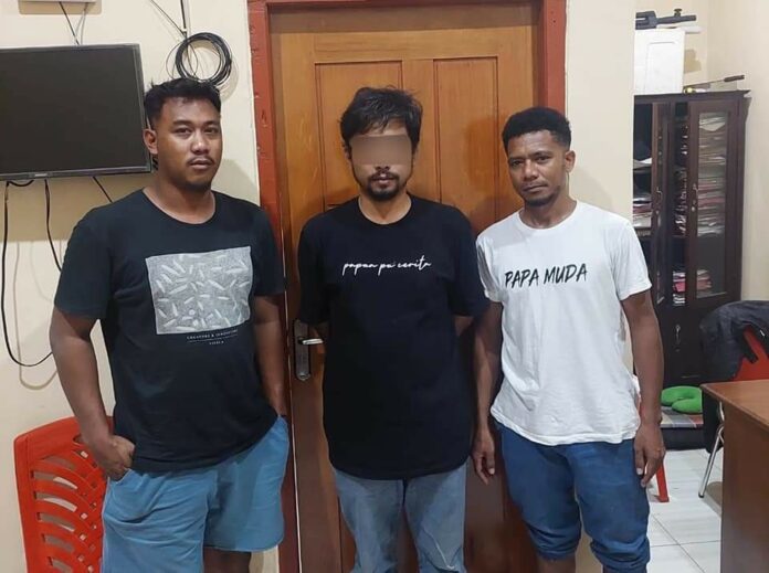 Polse Abepura menangkap pelaku judi togel kompleks Harmoni Kotaraja, Distrik Abepura, Jayapura, Minggu (21/8) malam.