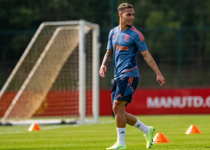 Antony-Berlatih-di-MU Antony, Erik Ten Hag, Manchester United, Arsenal, Premier League, Liga Inggris