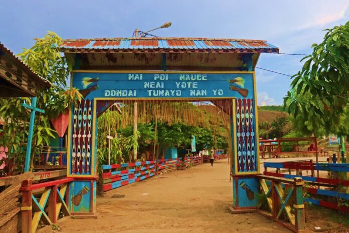 Gapura-Selamat-Datang-ke-Kampung-Dondai Misteri Kampung Dondai