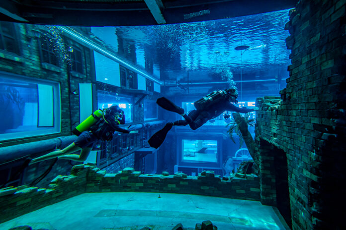 Deep Dive Dubai