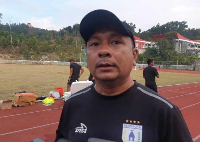 Persipura Jayapura, Ricky Nelson, Pelatih Persipura, Liga 1, Liga 2, Tragedi Kanjuruhan, PSSI, TGIPF, Sepak Bola, Kompetisi Liga 2