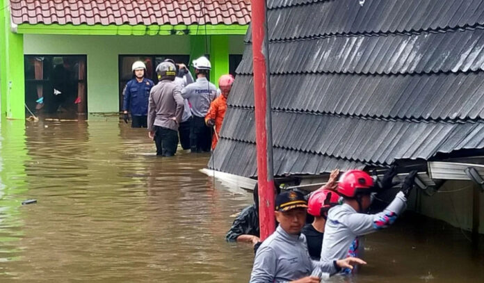 MTSN, Madrasah Tsanawiyah Negeri, Pondok Labu, Tembok, Roboh, Tembok MTsN 19 Roboh, Siswa, Jumlah Korban Sekolah MTsN 19, MTsnN19 Pondok Labu, Jakarta Selatan, Jabodetabek, MTsN 19 Pondok Labu Roboh