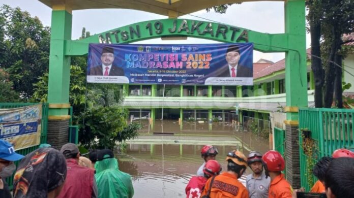 Tragedi MTsN 19 Jakarta, Tembok MTsN 19 Roboh, Korban Robohnya Tembok Sekolah, Jumlah Korban Tembok Sekolah Roboh