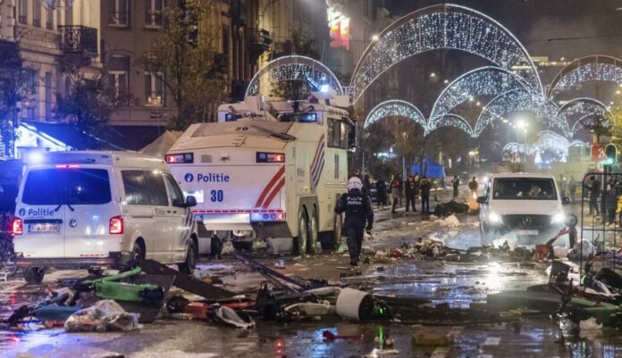 Fans Belgia ricuh di Brussel