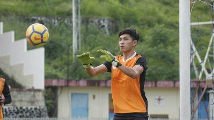 Persipura Jayapura, Kiper, Mario Fabio Londok, Londok, Liga 2, Tragedi Stadion Kanjuruhan, Berita Bola, Berita Persipura Jayapura, Malang