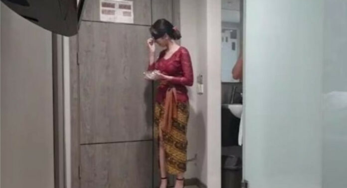 Kebaya Merah, Wanita Kebaya Merah, Video Mesum, Viral, Twitter, Polisi, Influencer, Instagram