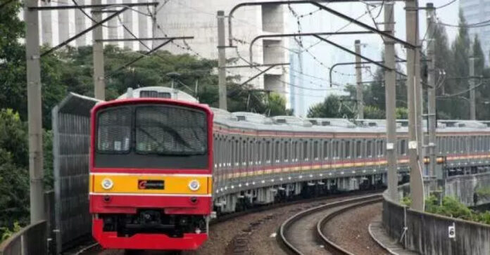 KRL Alami Gangguan di Stasiun Manggarai, KAI Atur Ulang Rute