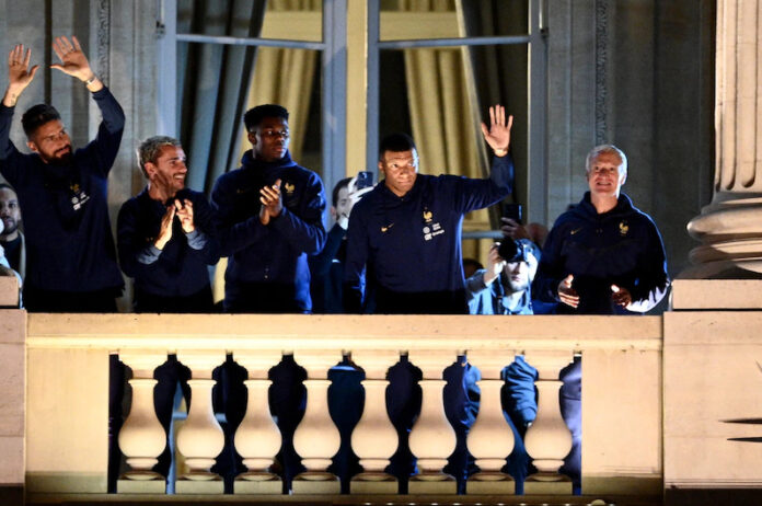 tim-prancis-runner-up-piala-dunia-2022 Prancis, Piala Dunia 2022, Piala Dunia, Paris, Argentina, Final Piala Dunia 2022, Kylian Mbappe, Didier Deschamps