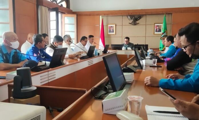 UMK, UMP, UMR, Daftar UMK 2023 PDF, JABAR