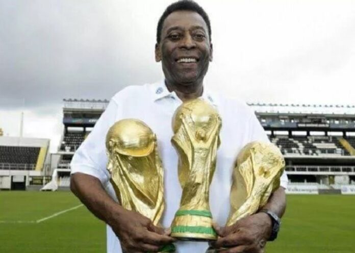 Pele, Brasil, Legenda Sepak Bola, Edson Arantes do Nascimento, Sao Paulo, Pele Meninggal Dunia, Mutiara Hitam, Persipura Jayapura