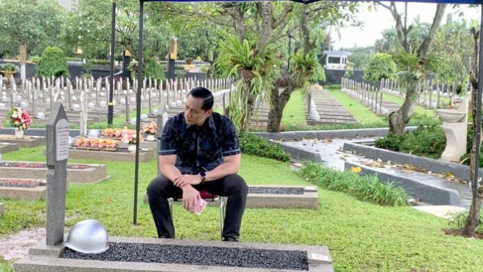 Kunjungi Makam di Awal Tahun Baru, AHY Ungkap Kerinduan ke Ani Yudhoyono