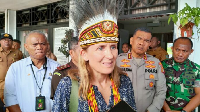 Dubes Norwegia, Papua Barat, Cokelat, Kopi