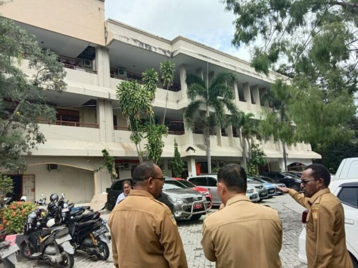 Ramah-Pj-Walkot-Jayapura-tinjau-kantor-dinas Pemkot Jayapura, Gempa Jayapura