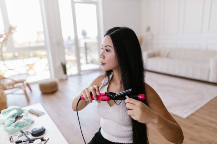 pexels-photo-12323087 Mencatok Rambut, Catokan, Rambut Lurus