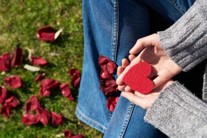 pexels-photo-1820525 Hari Valentine, LDR