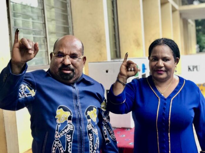 Yulce wenda, lukas enembe, istri lukas enembe, kpk