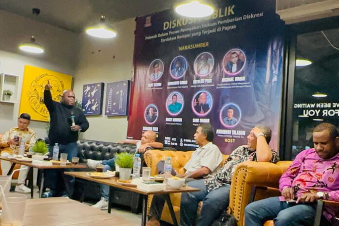 Terdakwa Korupsi Plt Bupati Mimika Belum Ditahan, Pemberian Diskresi Dipertanyakan Plt Bupati Mimika, Johannes Rettob