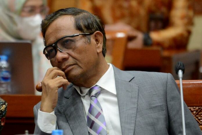 menko polhukam mahfud md, PPATK, Komisi III DPR