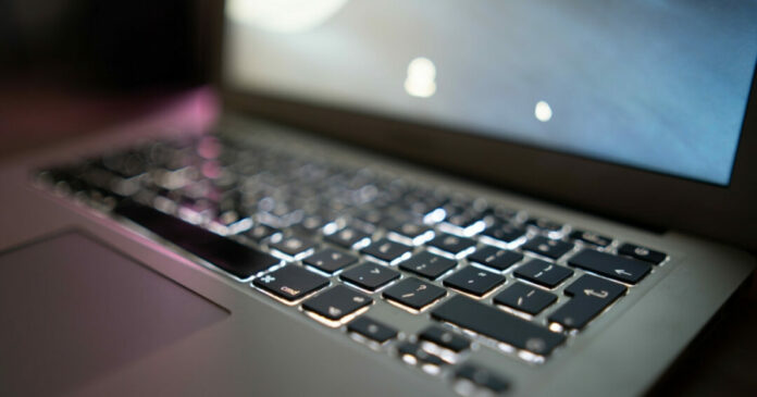 Laptop, Screenshot, virus dalam laptop