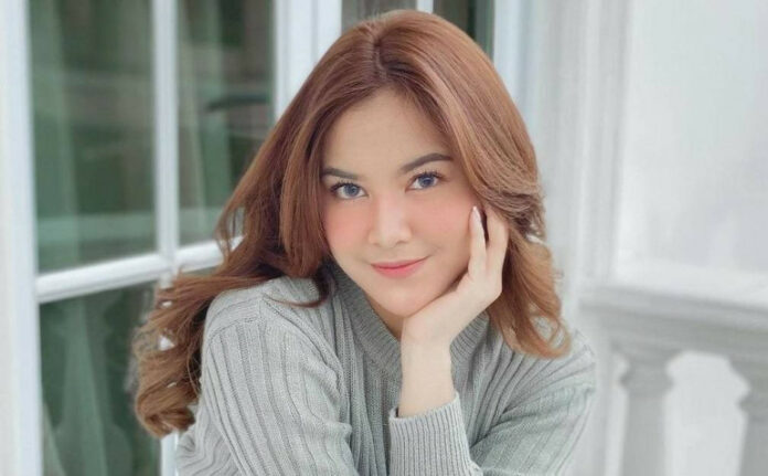 mahalini mahalini, Profil, Artis, Penyanyi