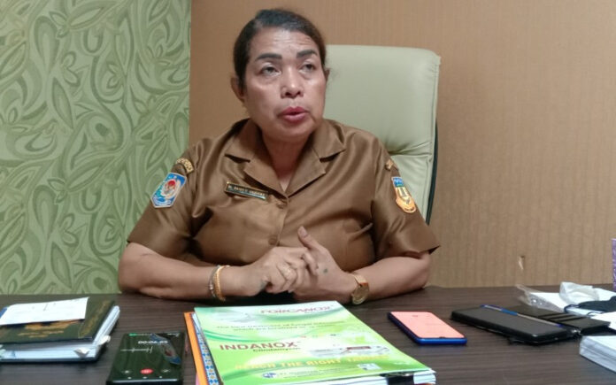 direktur-rsud-abepura-dr-daisy-c-urbinas-foto-ridwanjpnn-apc-x2c3