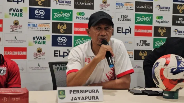 pelatih-persipura-rahmad-darmawan-ceposonlinecomhans-palen-BIMFH
