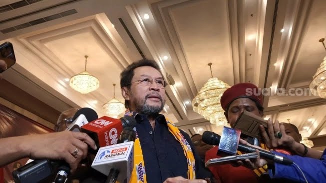 82555-wakil-ketua-dewan-perwakilan-daerah-dpd-ri-yor-burys-atau-yorrys-raweyai