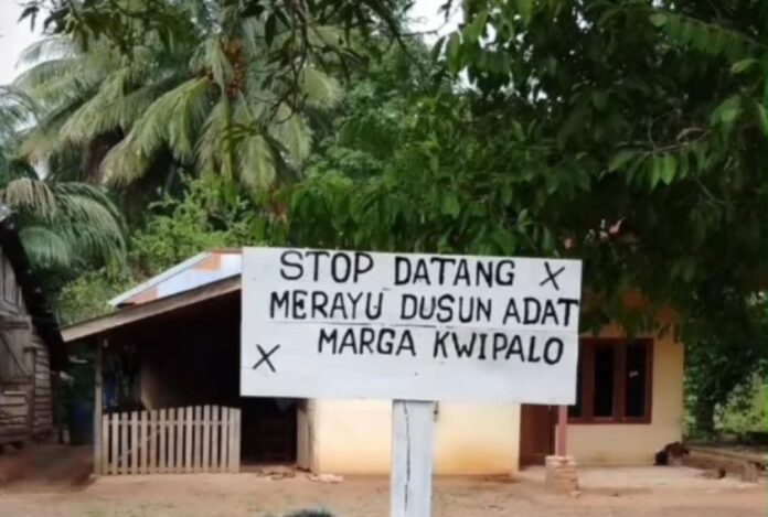 FOTO-Papan-Kayu-Kampung-Kwipalo-Merauke-e1781881133959 Tim Advokasi, Solidaritas Merauke, Marga Kwipalo, Wilayah Adat, Hutan Adat, Merauke Papua, Papua Selatan, Bareskrim Polri, Hak Ulayat, Tanah Adat, Konflik Lahan, Masyarakat Adat