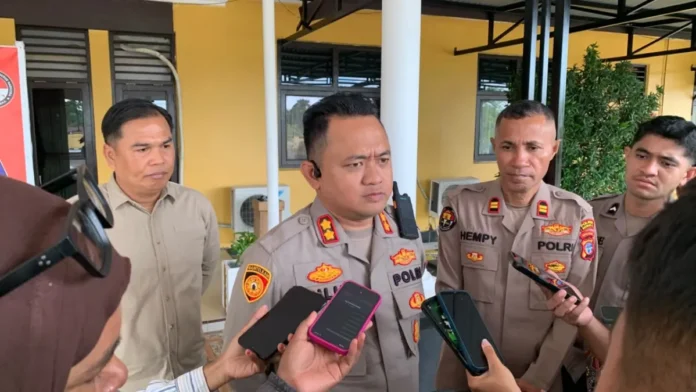 Kapolres Mimika, AKBP Billyandha Hildiario Budiman. bentrokan warga, SP2 Timika, kena panah, Mimika panas, warga bentrok, Papua Tengah, polisi Mimika, keributan Timika, korban panah, keamanan Mimika