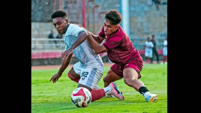 duel-pemain-persipura-versus-java-united-di-stadion-kebogiro-boyolali-selasa-2582026-ceposonlinecomig-persipura-yXwKH